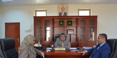 Discussing the implementation of projects in the areas of bridges and health of 40 million Dollars in Aden
